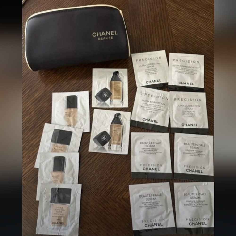 Low Start Chanel Pouch-l Skincare and Makeup Sample Set